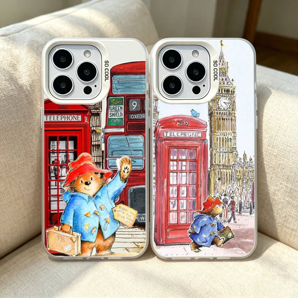 Phone Cases London - ロンドン・パディントンのクマのイラストが描かれたiPhone 11、12、13、14、15、16、17、18 Pro Max Plus用のスマートフォンケース。色は白とシルバー。